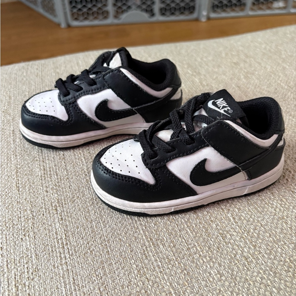 Nike Kids Black and White Sneakers Pandas 7C